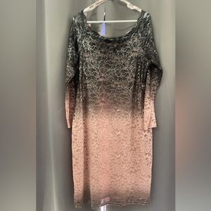 onyx nite Off the shoulder midi dress - Color ombré lace pink/purple & black